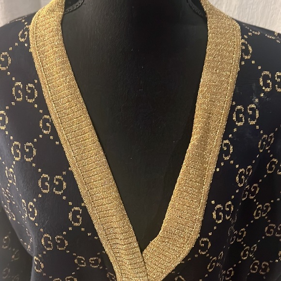 Gucci intarsia navy blue cardigan, gold metallic logo, thread, and trim - Picture 4 of 11